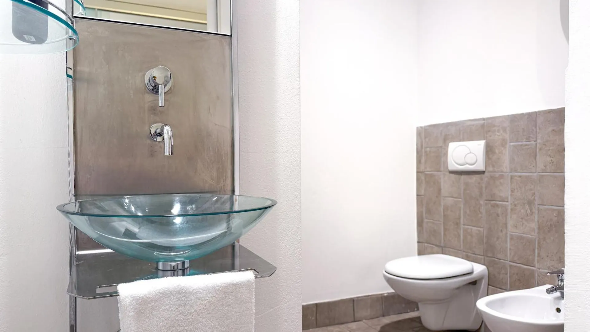 Holiday home Voltiva House - In The Heart Of Como Old Town Italy